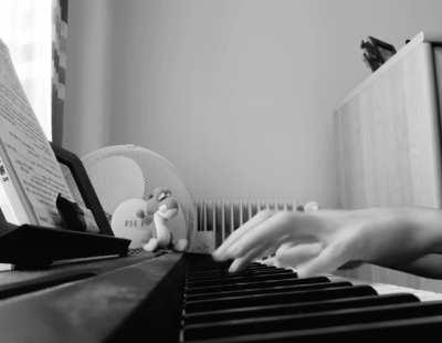 Nothing to see here, just a beginner that spent 2 hours for this