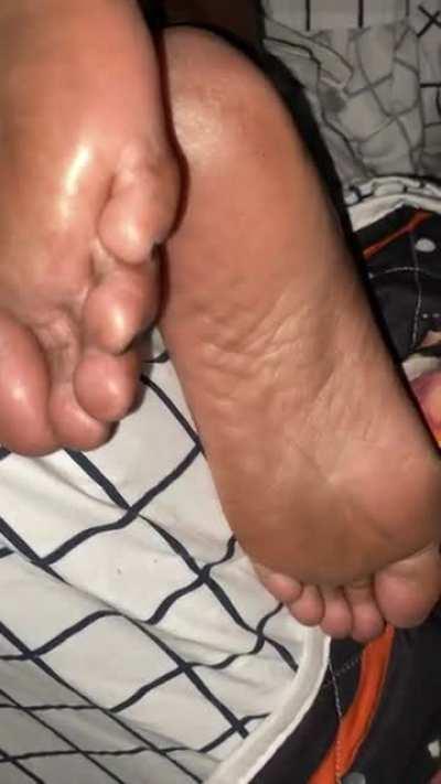 Mom’s sexy feet