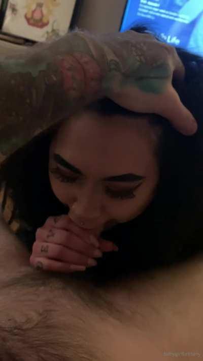 HOT AF ( HER 6GB MEGA FOLDER IN COMMENT )