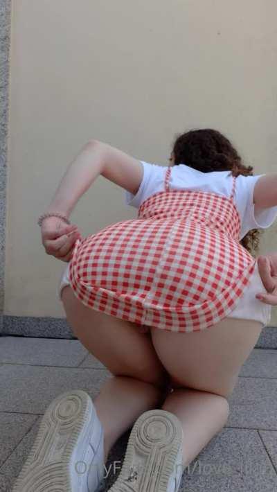 Hit it from the back 🤤 Full album bellow