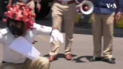 Indian policemen are killing it! Covid 19 awareness.