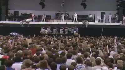 I enjoy every single second of this video