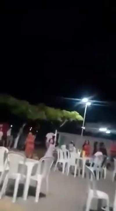 Tutorial de como acabar com uma festa