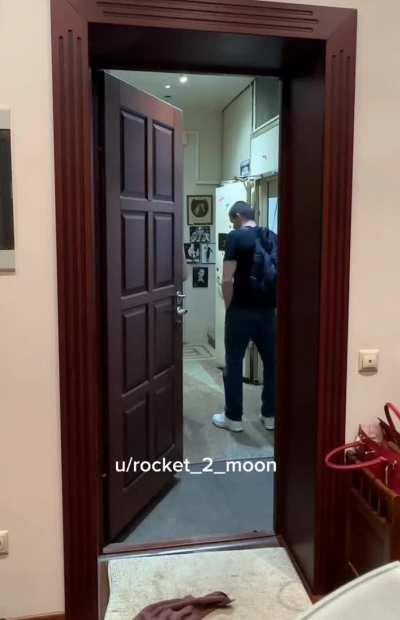 Flashing pussy, ass & tits for delivery guy [GIF]