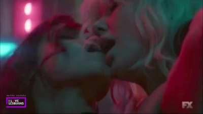 Retro Scenes: Charlize Theron & Sofia Boutella - 