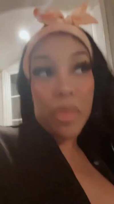 A lil nip slip I caught