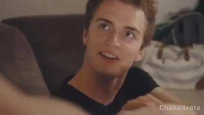 Eu gosto tanto de empregar partidas aos meus amigos😆