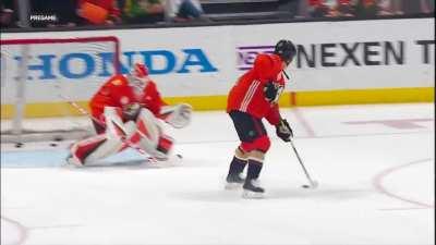 Zegras Warmups > NHL Skills Competition