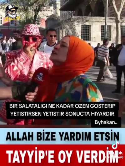 Bu adamın neden bir tane bile normal seçmeni yok?