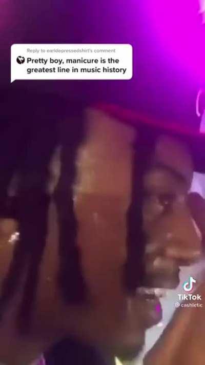 pretty boy, manicure !