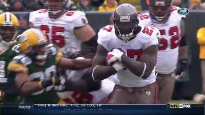 [Highlight] LeGarrette Blount's powerful TD run (2011)