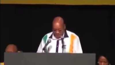 Streets said this Bruce tryna read a reddit post