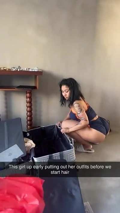 Bro Lucky to see Ari with all that ass in them shorts