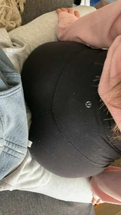 can I give you a lap dance? 👅