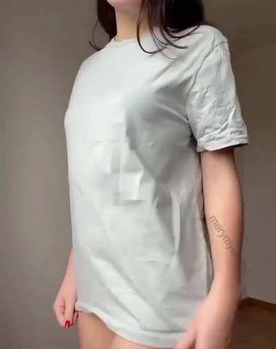 Do you like me getting naked that fast for you ?😇