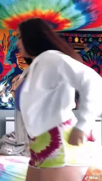 Playboilogi420 has massive tits