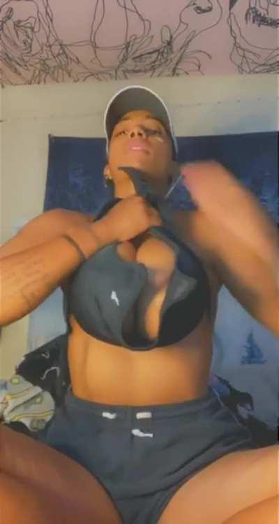 The best tits you can see on reddit 😱