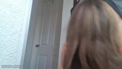 Jakes at work and I cant help myself being a true cumslut!