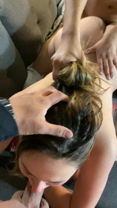 Daddy said I need to train for a gangbang🤷🏻‍♀️👅