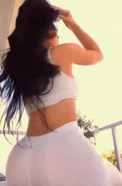 Kylie Jenner has a fat ass
