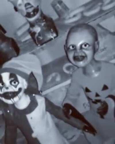 Dolls with concave eyeballs..