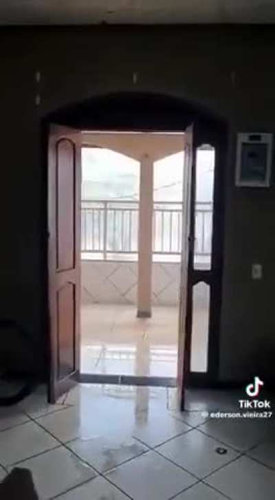 His entire world is going bzzzzzzt