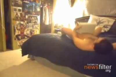 His dick is so small it fits into the USB Port