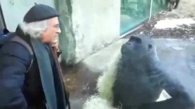 me explaining to my jungler why I can't help on scuttle