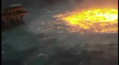🔥 The ocean is on fire in the Gulf of Mexico after a pipeline ruptured.
