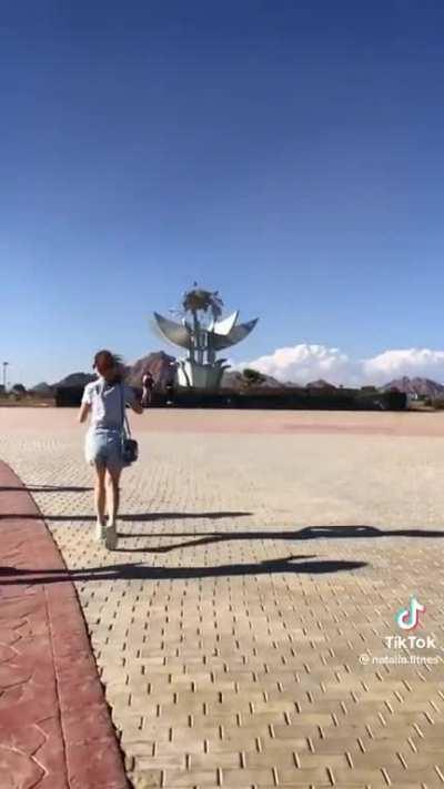 Flare pants and wind 