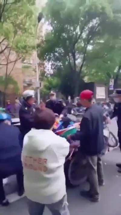 执法太辛苦，搬运点水果犒劳犒劳自己,补充维生素☺️