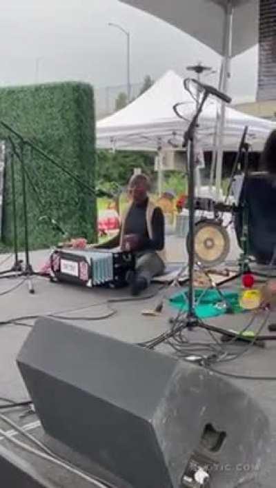 music in Portland be like.