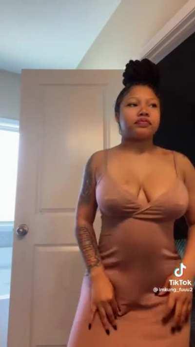 Lord have mercy that ass is PHAT🤤🤤🤤🤤