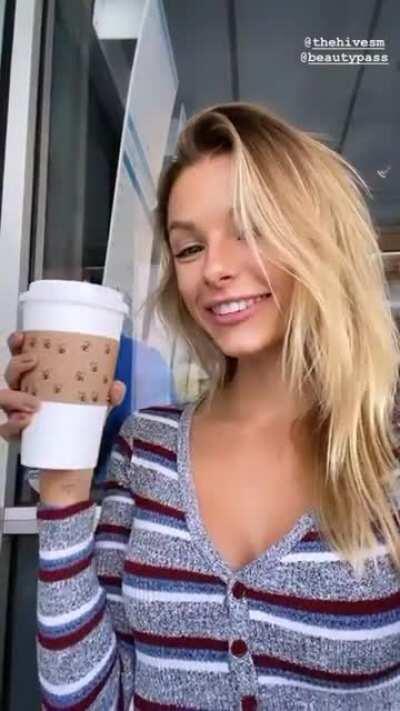 Madi Teeuws - Drinking