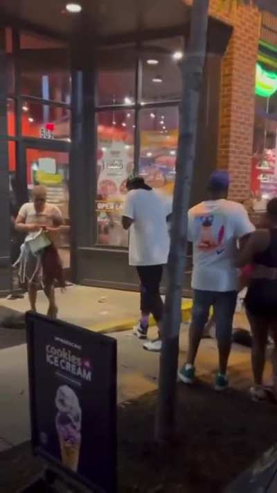 Cop uses pepper spray to break up a brawling group of girls