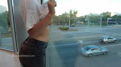 Little bounce and showing