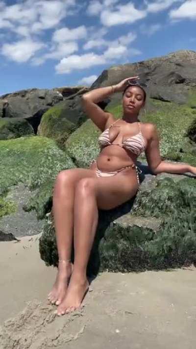 Thank god for black women , Amen. ( @ briannalwright )