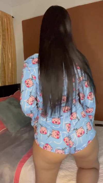 Can you rate my barely legal latina ass?