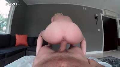 Piper Perri Rides A Big Dick With No Problem