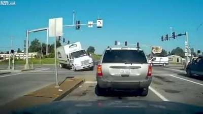 Lowe's instant shipping in Action: What the Truck!