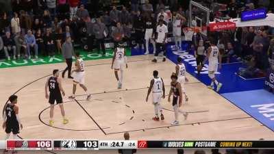 [Highlight] Shaedon Sharpe drives right at Gobert for the clutch layup as Blazers go up 3 with 24.7 seconds left!
