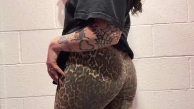 shy fart in public hehe