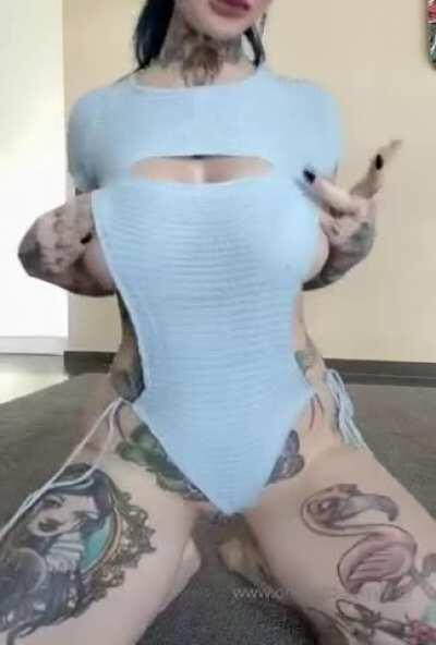 Tatted Hottie Reveal