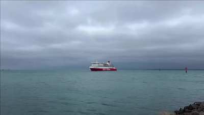 Spirit of Tasmania arrives at Geelong - timelapse video