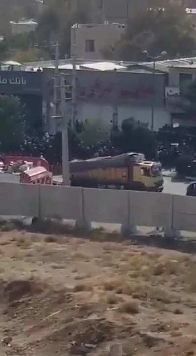 November 3, Karaj - Another view of the crowds