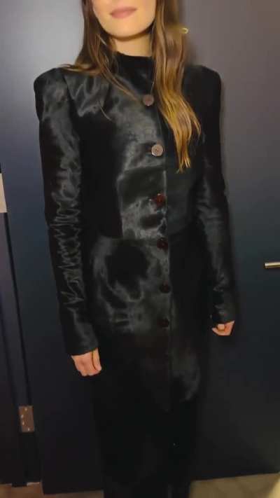 Elizabeth ready for 'Late Night with Seth Meyers' in New York - IG November 2025