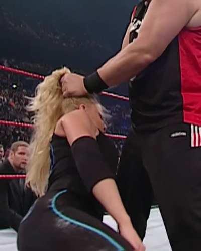 Such a tight grip on that blonde hair