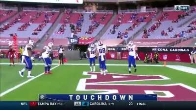 [Highlight] Allen catches the pass from McKenzie for the Touchdown