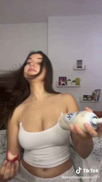 Strawberry with whipped cream 🍓 🍦