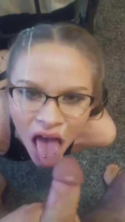 Cumming on a goddess